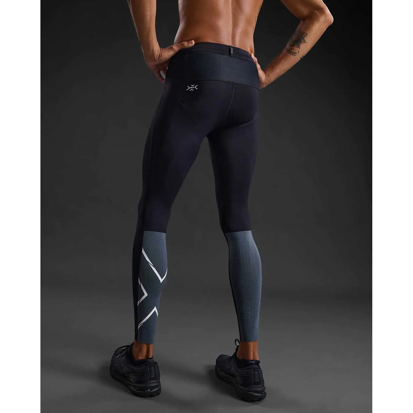 2XU Light Speed React Compression Tights 調溫壓力褲