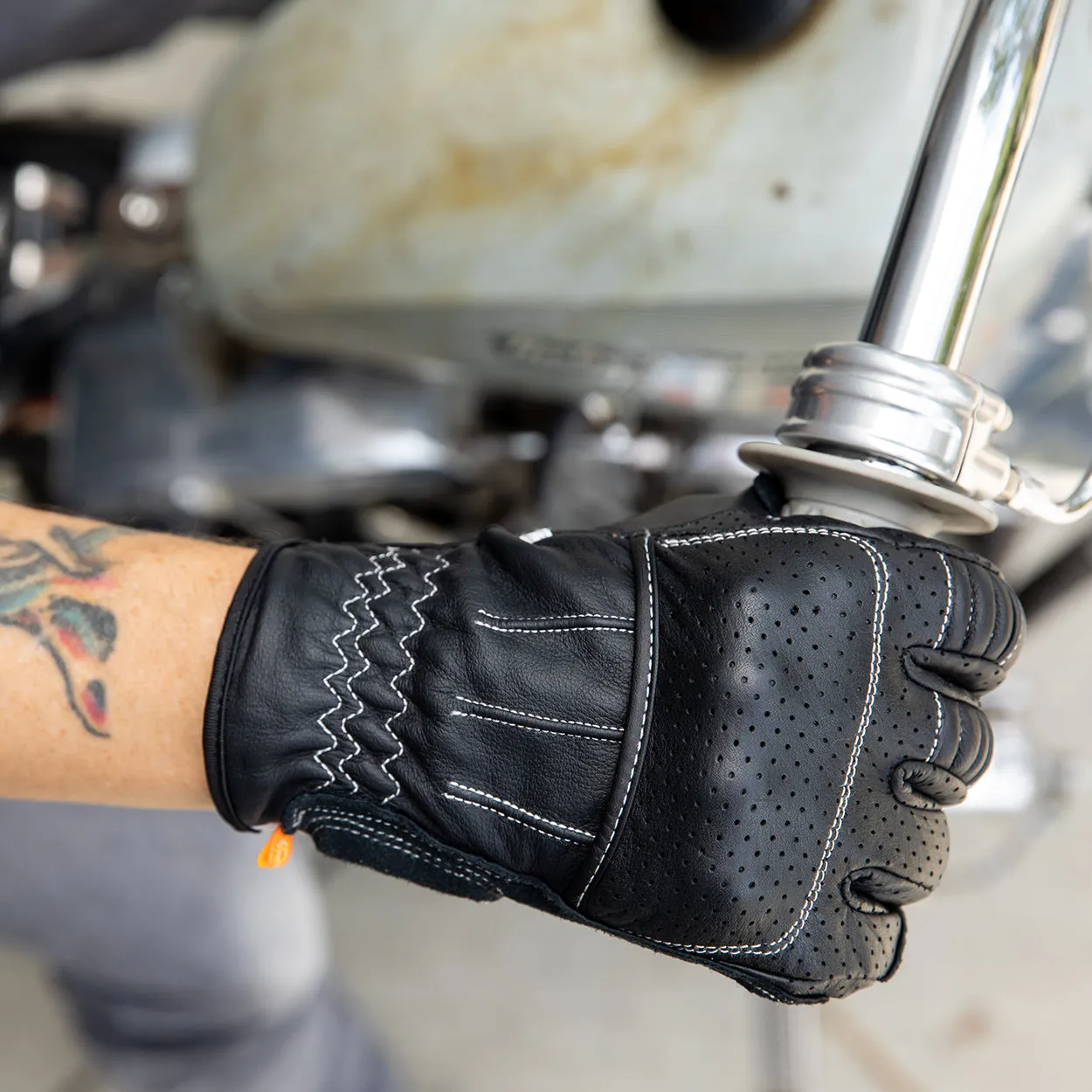 Borrego Gloves - Black/Cement