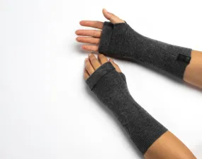 Cashmere Fingerless Gloves in Dark Grey