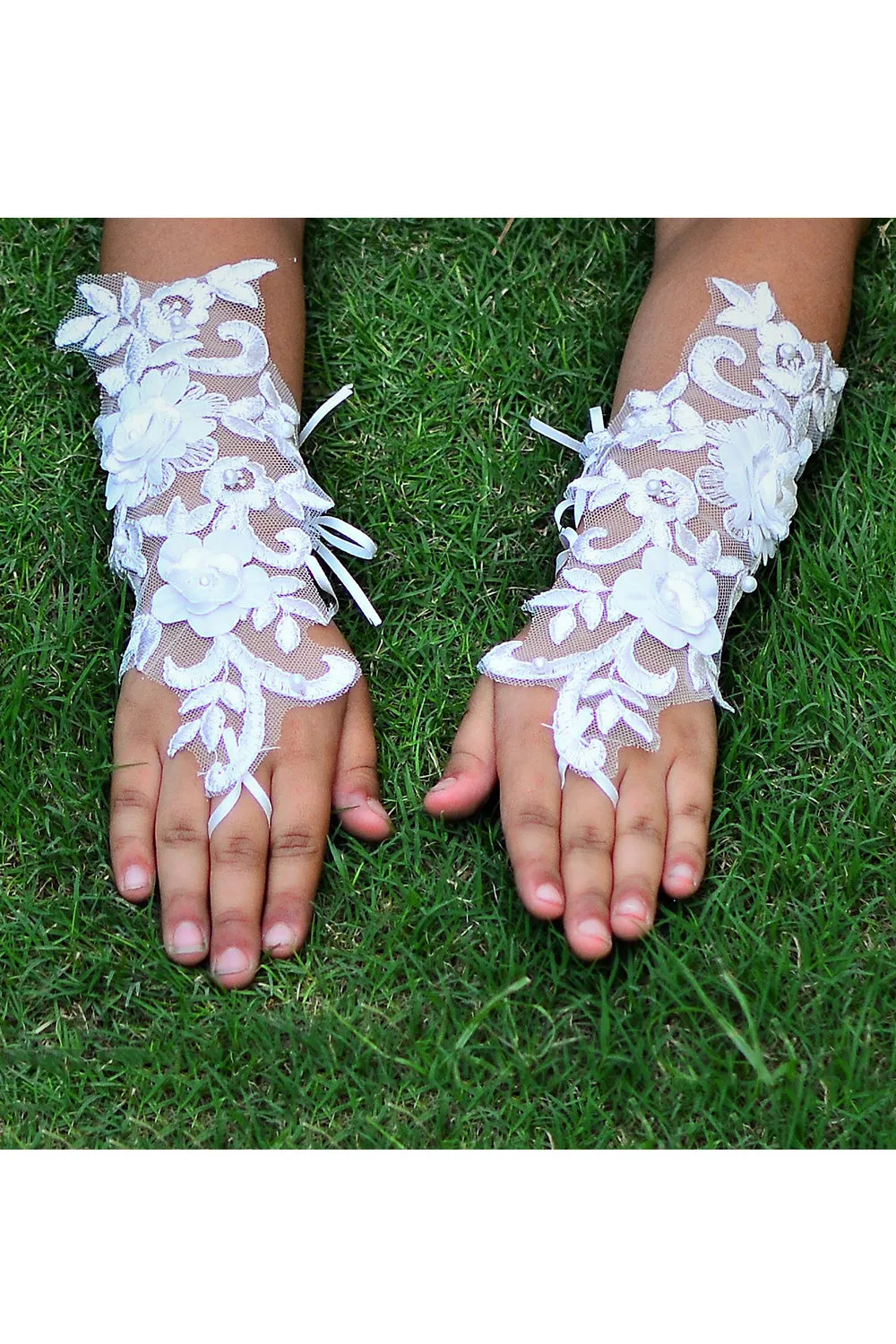 Ivory Organza Embellished Gloves