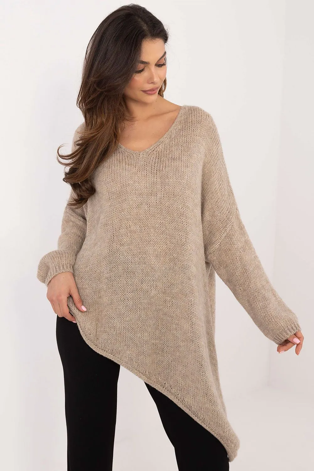 TEEK - Split Bottom Pulled Down Sweater