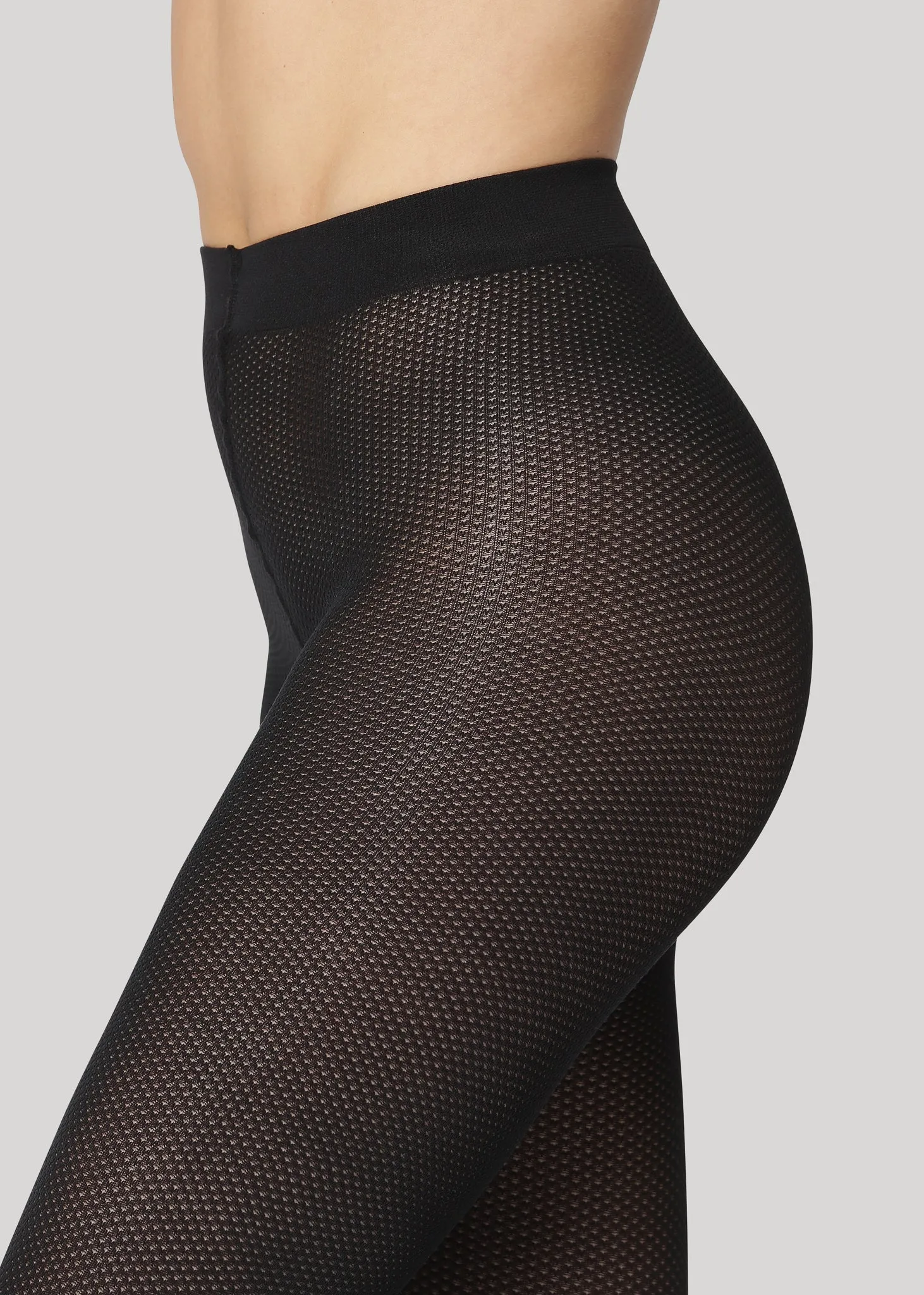 TINE PERFORATED - Black