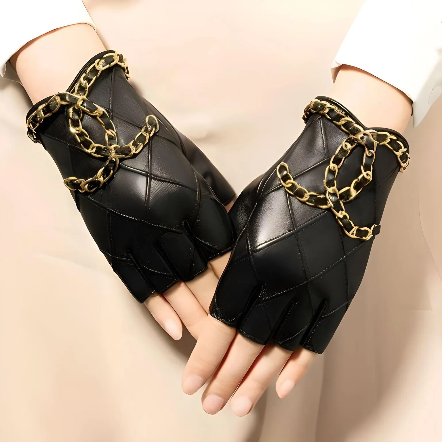 Women's Genuine Leather Half Finger Gloves Touch Screen Gloves Women Soft Leather Gloves Motorcycle Biker Fashio